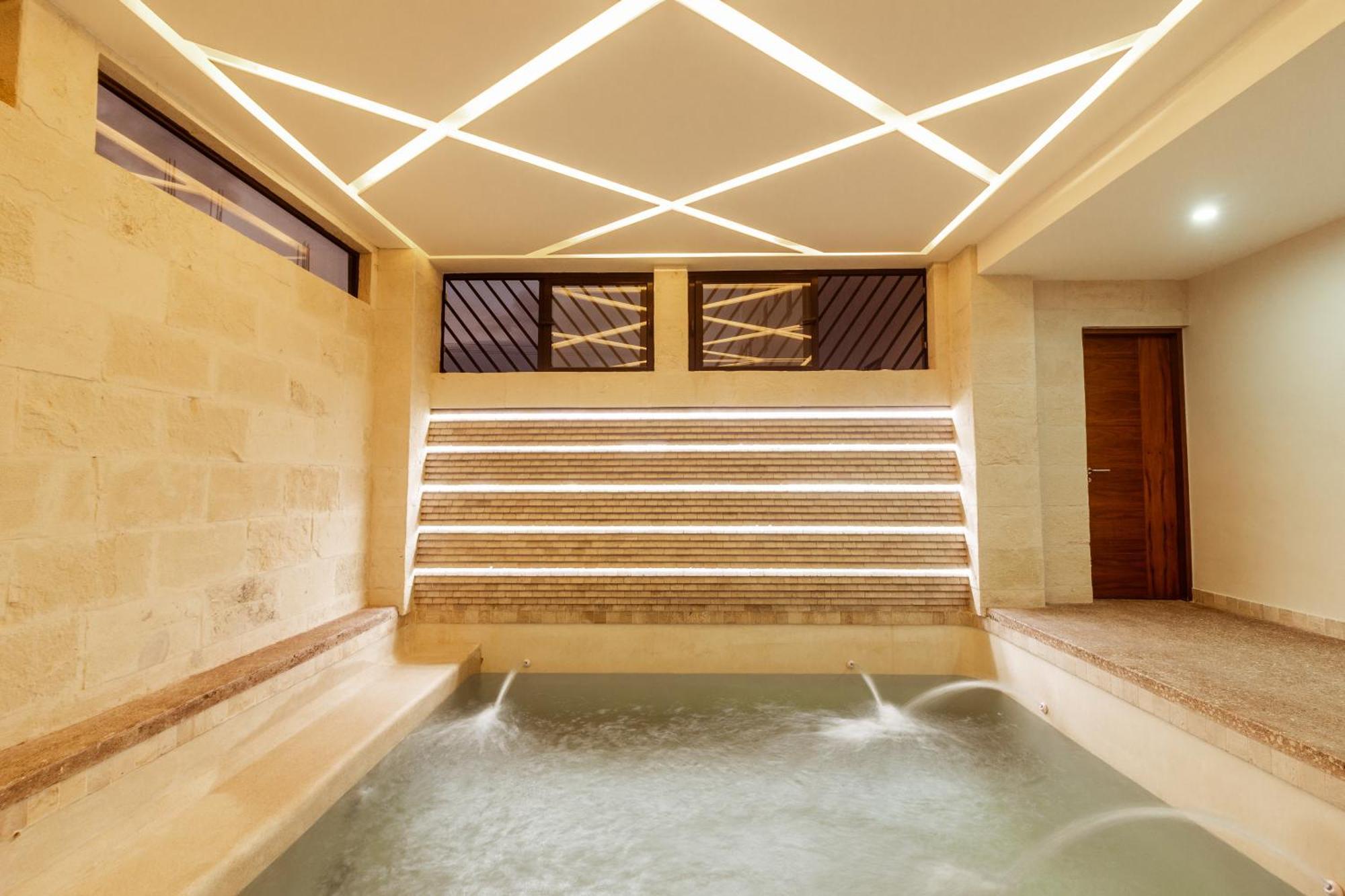 Xoza Hotel Urban Escape Канкун Экстерьер фото